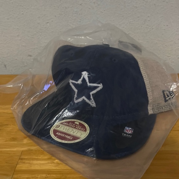 Cowboys Hat - Picture 3 of 5